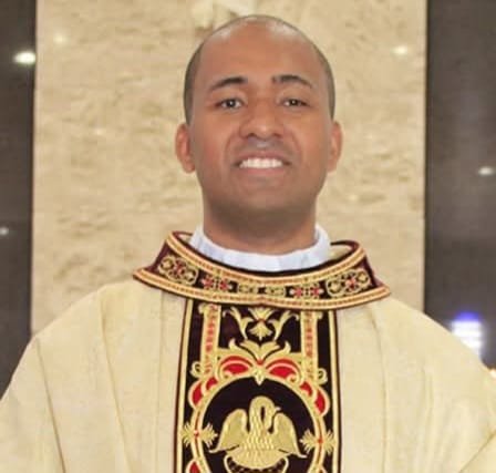 Pe. Tainan Francisco de Paula (Vigário paróquial)